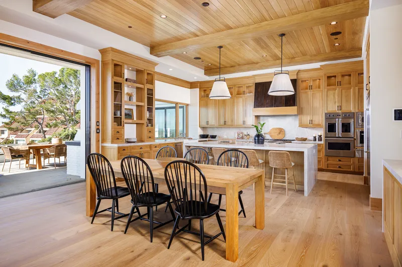 Kitchen breakfast nook — Corona Del Mar real estate photography