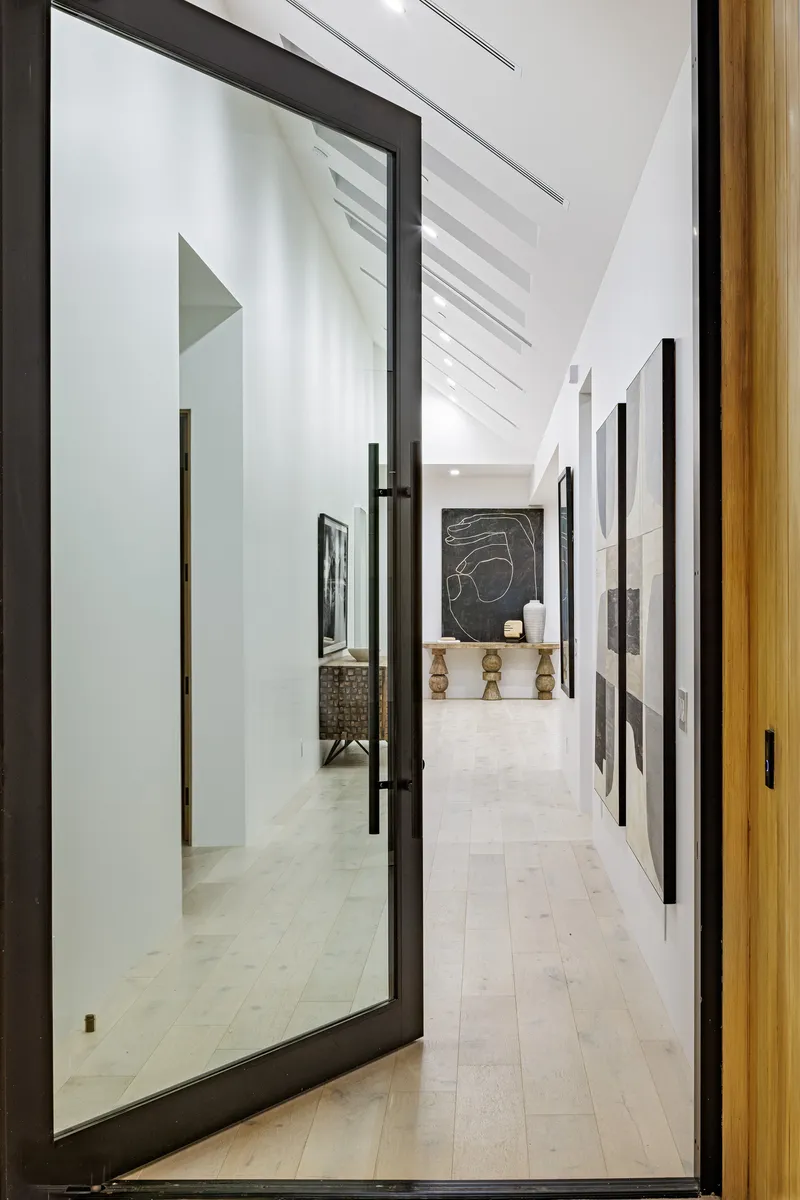 Entry hallway — New Build, Costa Mesa real estate photography