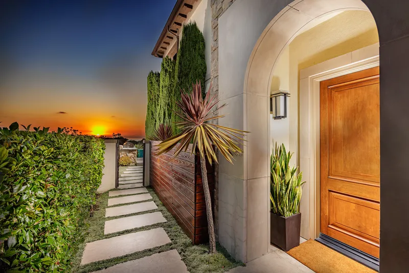 Monarch Beach South | Hotel Living Luxury Resort Living — Dana Point real estate photography
